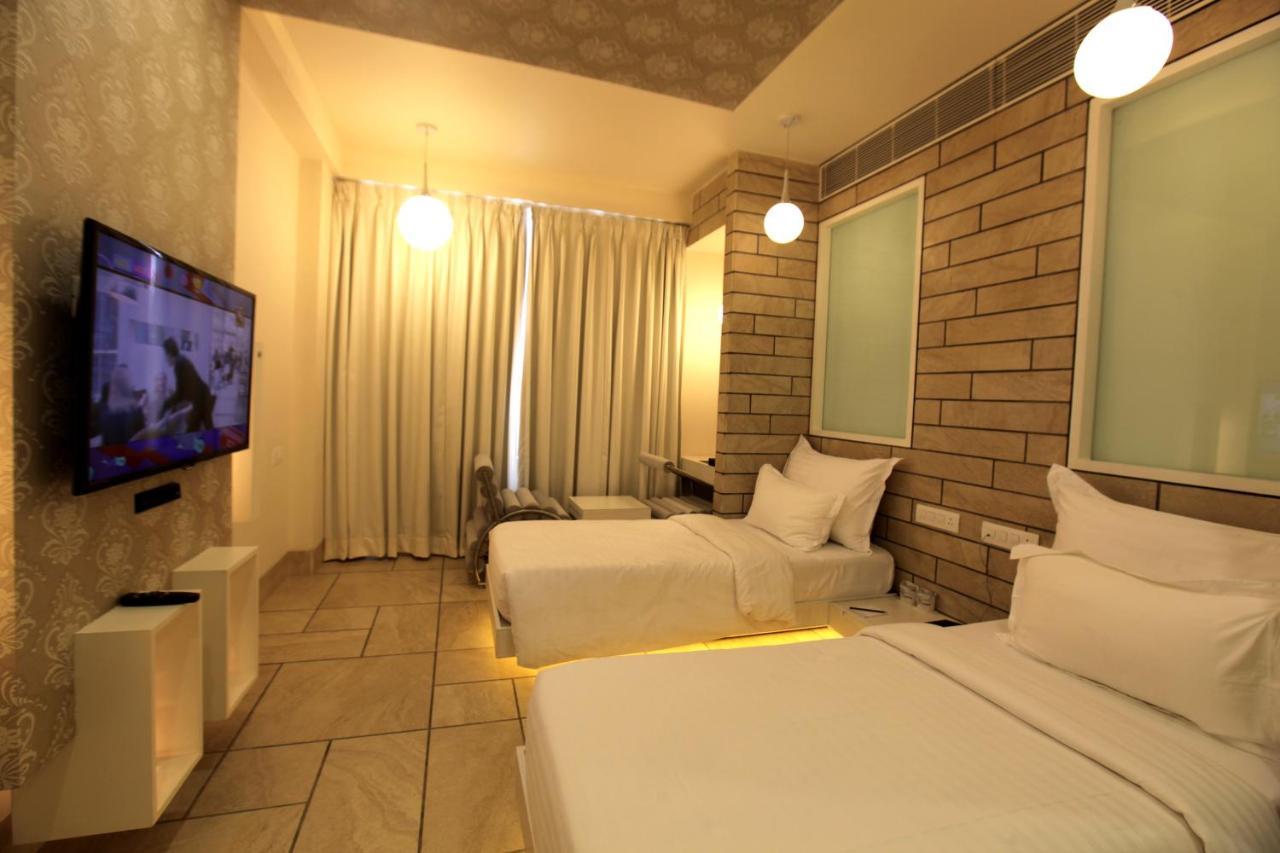 Hotel El Dorado Αχμπανταμπάντ Εξωτερικό φωτογραφία