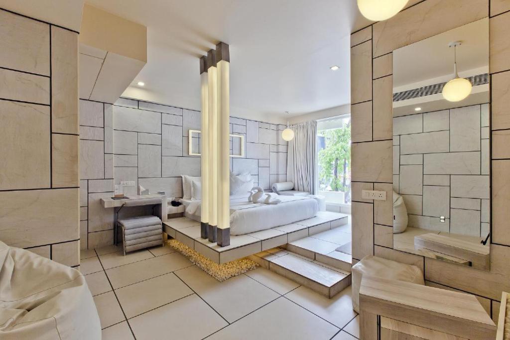 Hotel El Dorado Αχμπανταμπάντ Εξωτερικό φωτογραφία