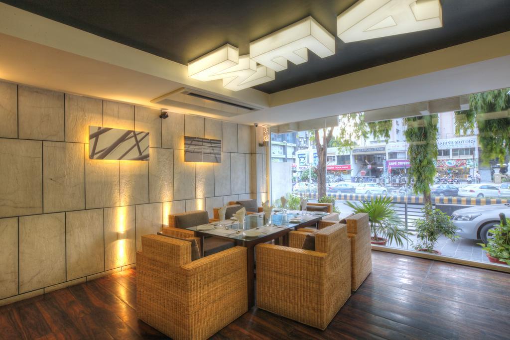 Hotel El Dorado Αχμπανταμπάντ Εξωτερικό φωτογραφία