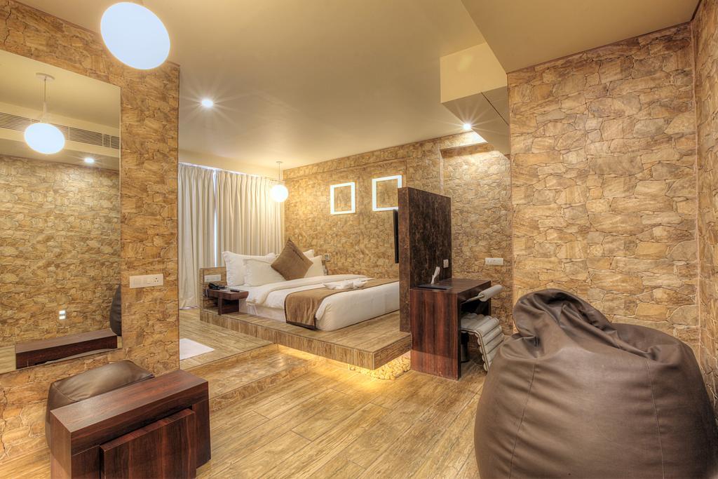 Hotel El Dorado Αχμπανταμπάντ Εξωτερικό φωτογραφία